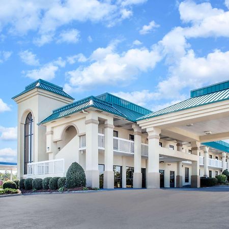 Days Inn By Wyndham Saint Pauls Exterior foto